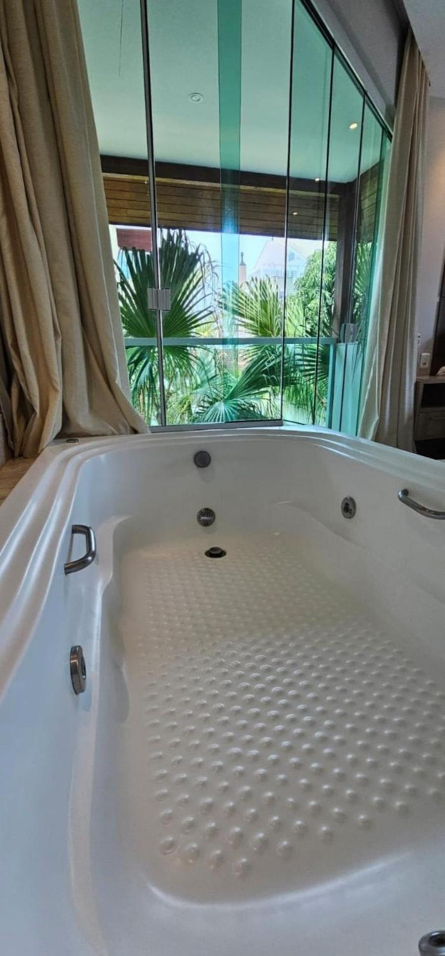 Exclusive Inn